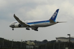 ANA B787-9 福岡空港ランディング