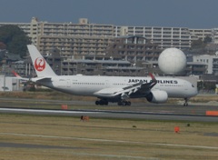 JAL  A350　福岡空港ランディング　2