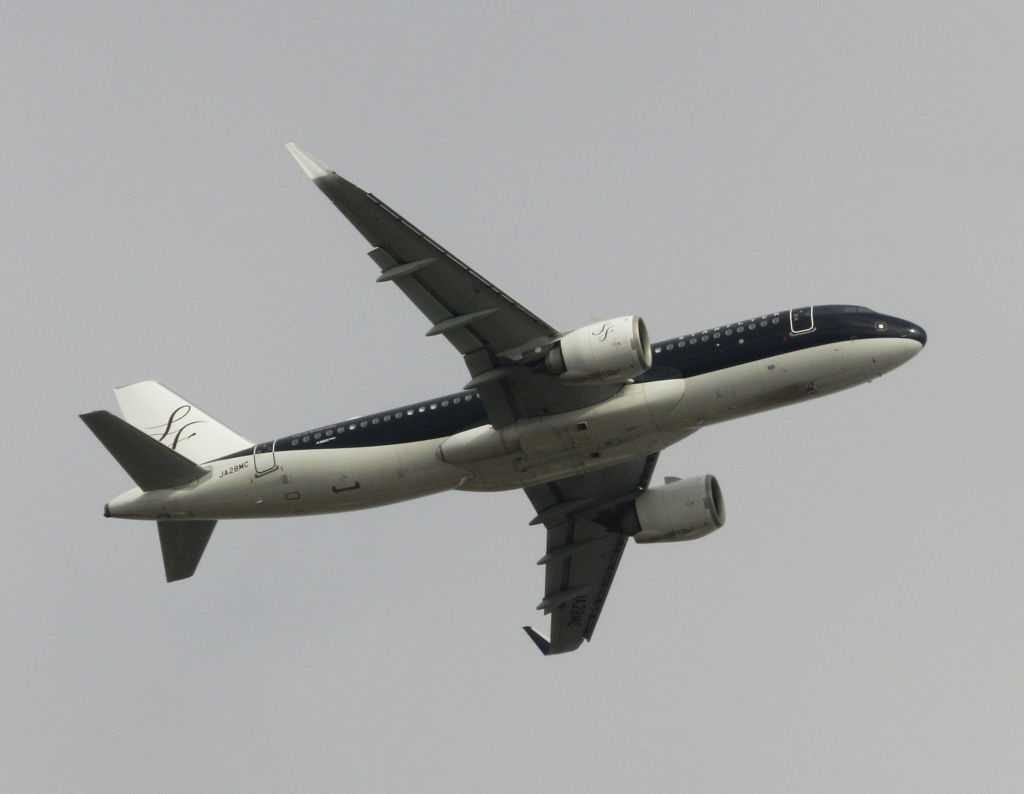 福岡空港スタ－フライヤーの離陸