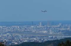 福岡空港R34へランディングの飛行機　2