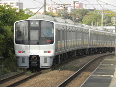 JR九州811系　都府楼南駅より