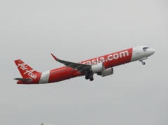 AIR ASIA A321 福岡空港離陸