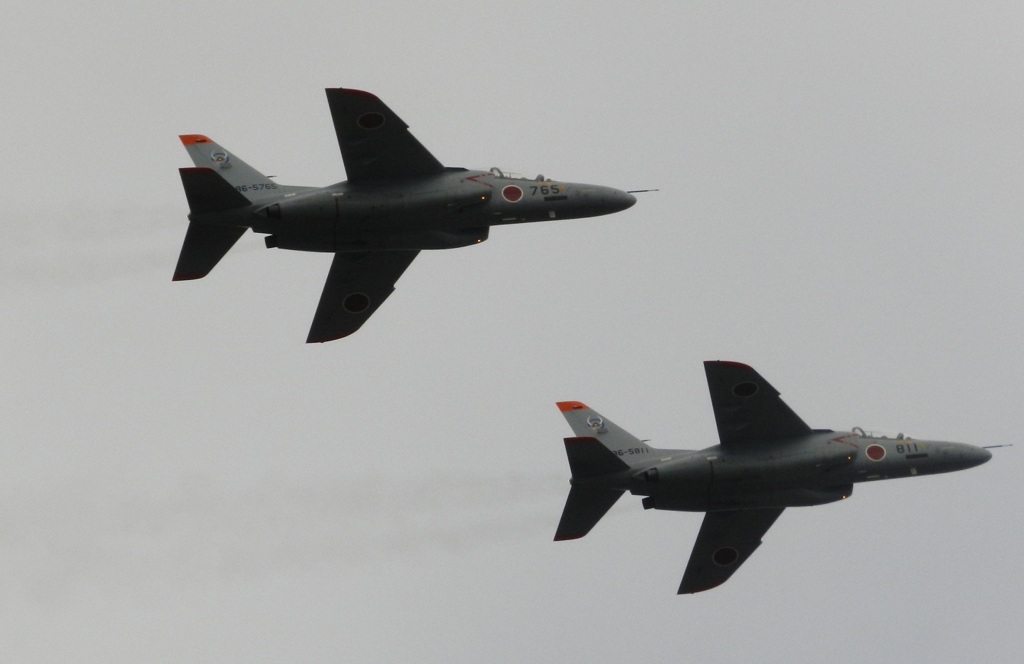 福岡空港T-4　2機同時離陸　3