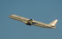 福岡空港R34から離陸の飛行機　1