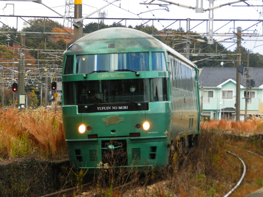 ゆふいんの森　キハ72の通過　2