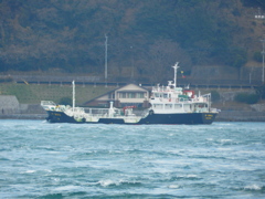 関門海峡を航行する船舶　3