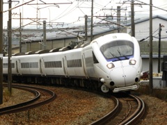 千早～箱崎を通過の885系ソニック