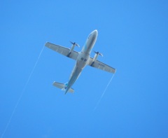 佐賀基山山頂より見える天草エアラインATR42