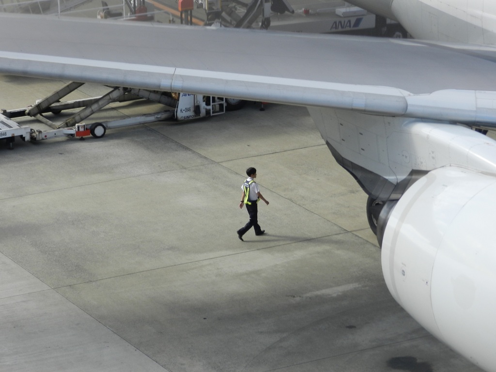 ANA B777-300　出発準備　6