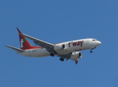 t-way B737-800 福岡空港ランディング