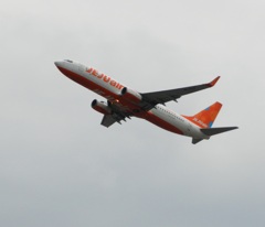福岡空港を離陸のJEJU AIR B737-800  2