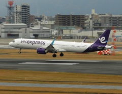 福岡空港へランディング 香港エクスプレス A321