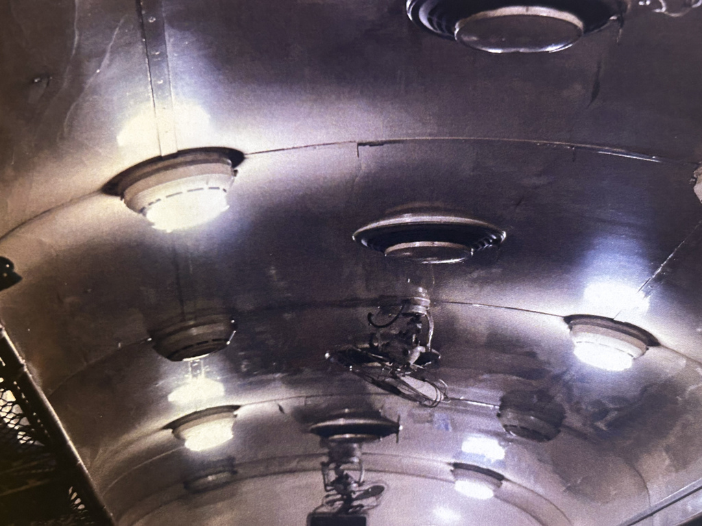 レトロは暗い！