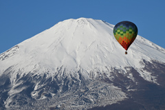 空高く夢を乗せて