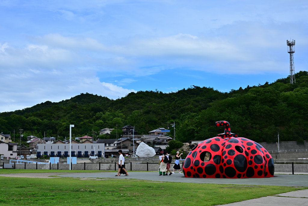 直島の赤かぼちゃ