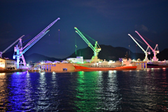 尾道水道のクレーンライトアップ