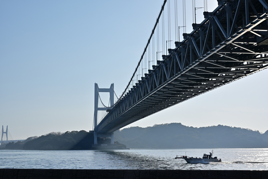 瀬戸大橋の下で