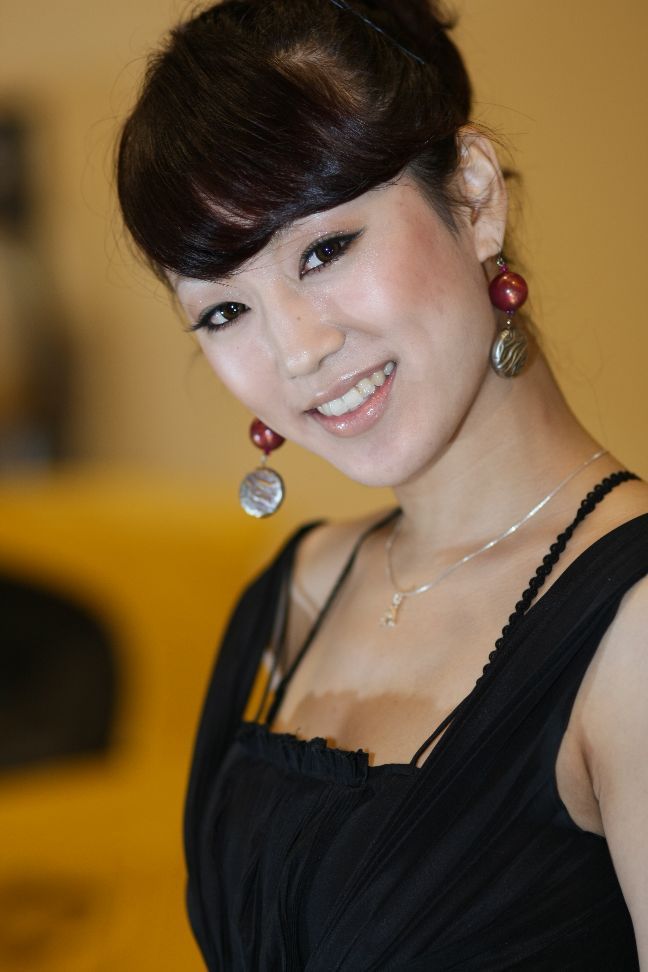 オートトレンド　木村綾乃さん