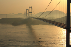 霧の来島大橋