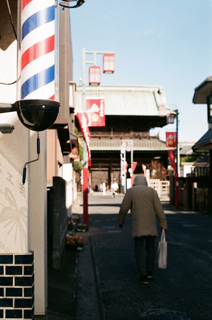 止ったサインポール(フィルム)