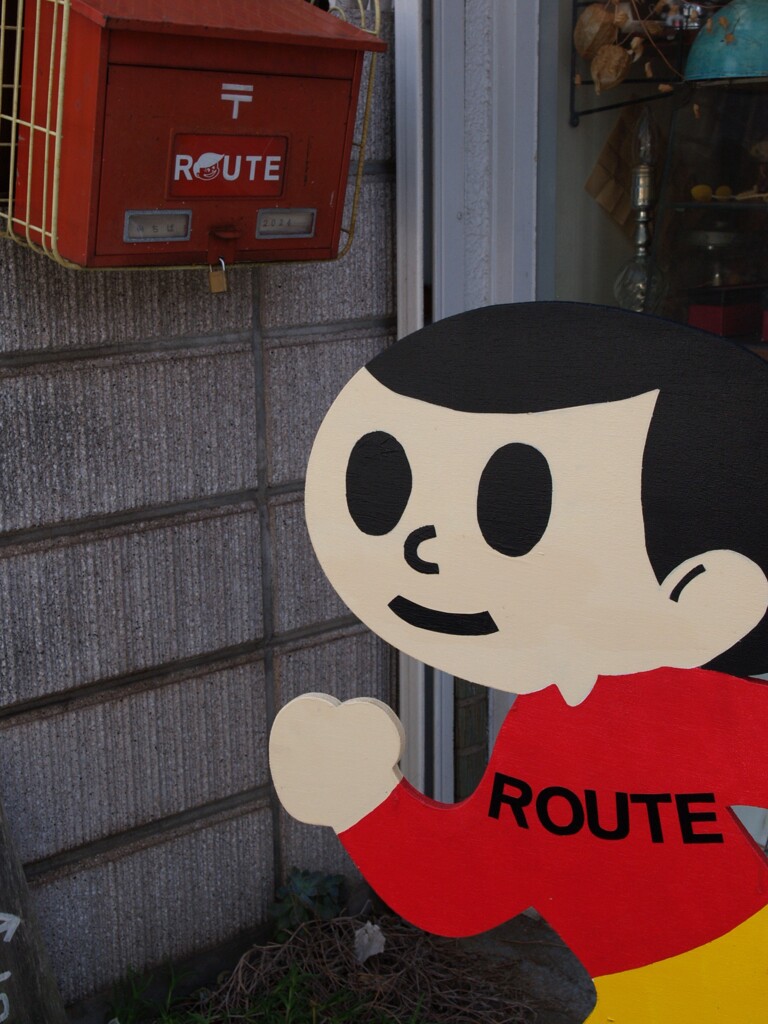 街の寸景  謎の少年
