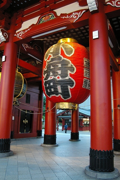 夕暮れの浅草寺