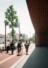 デミと街中散歩(フイルム)