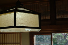 そこには静かな春が