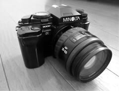 α-9000