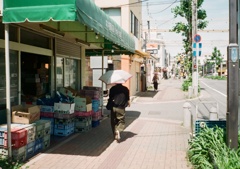 デミと街中散歩(フィルム)