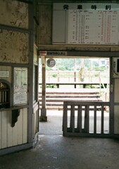 ハーフカメラ日和　改札口