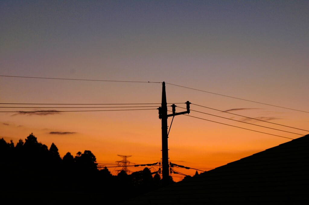 電柱と夕焼け