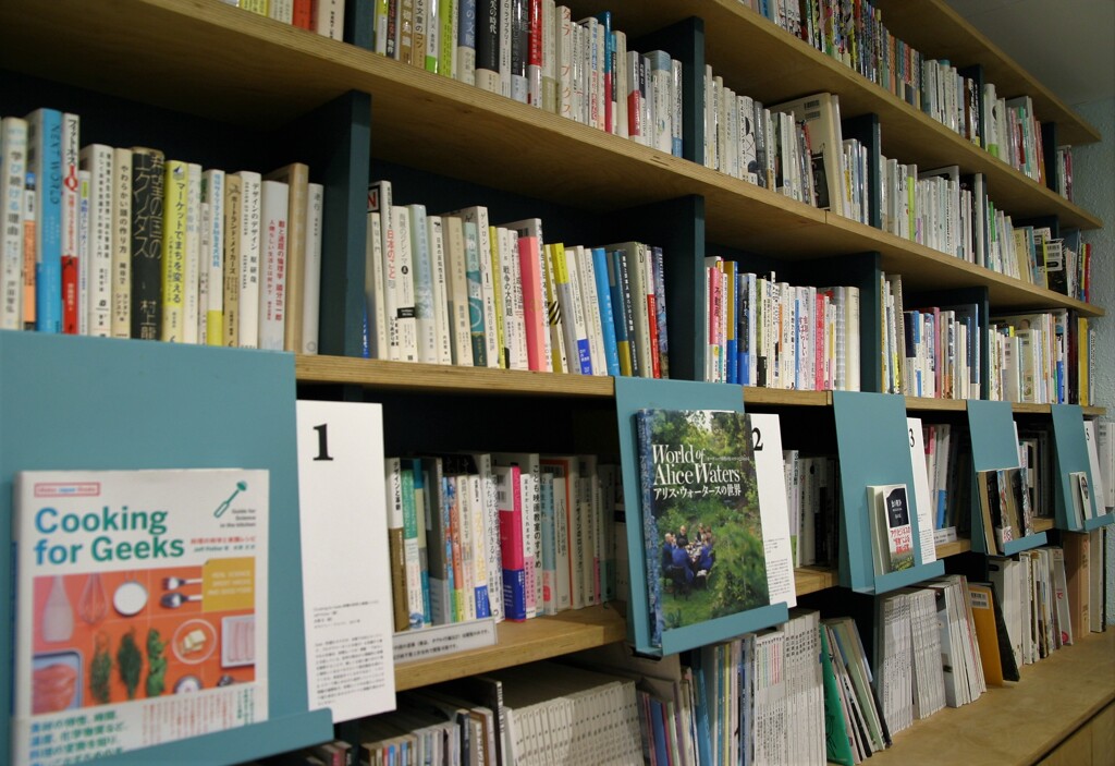 トンネル図書館