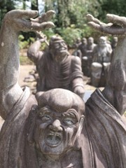 表情豊かな羅漢さん1