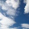 見上げた空は