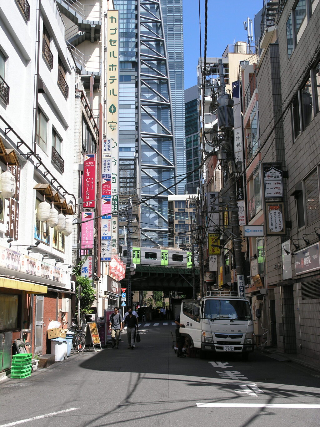 真夏の新橋駅前放浪記