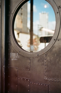 film…映りこんだ丸い世界