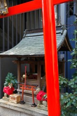 八重洲のお稲荷様