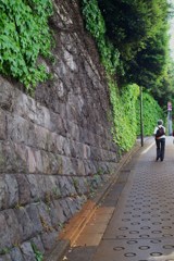 人生とは、長い坂道を…