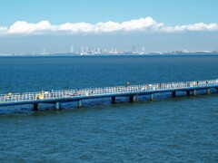 遠くに幕張新都心
