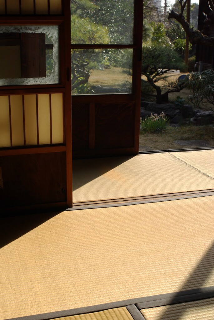 そこには静かな春が