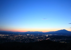 これから夜が始まる…