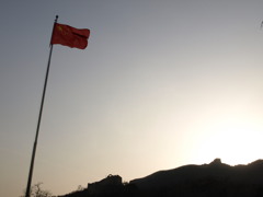 長城を吹き抜ける紅い風