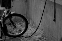 -　自転車とコンセント　-