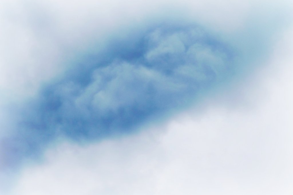 雲でアート