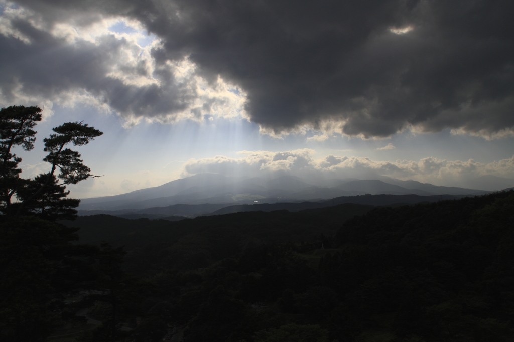 夕立の予感