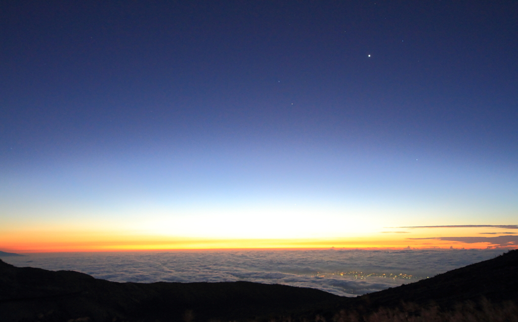 金星と雲海と、そして朝焼けマジックアワー。