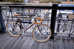 茶色の自転車