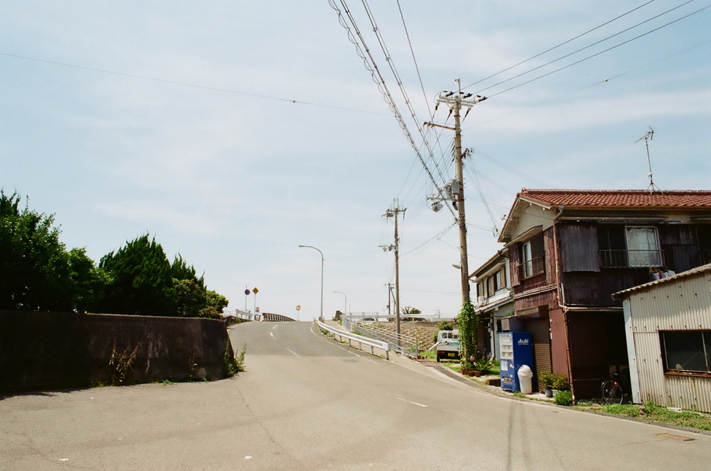 海へ続く道