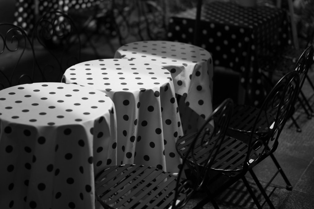 Polka-dot tablecloth
